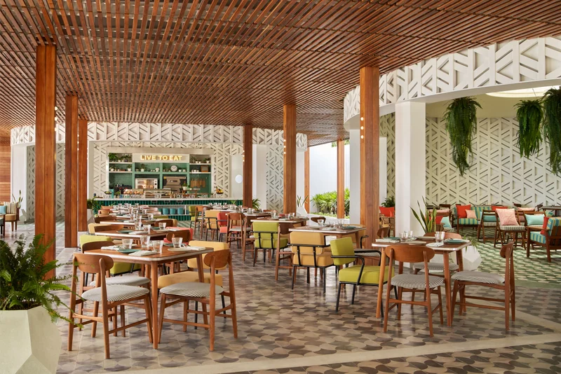 Seen Beach Club restaurant facing buffet area