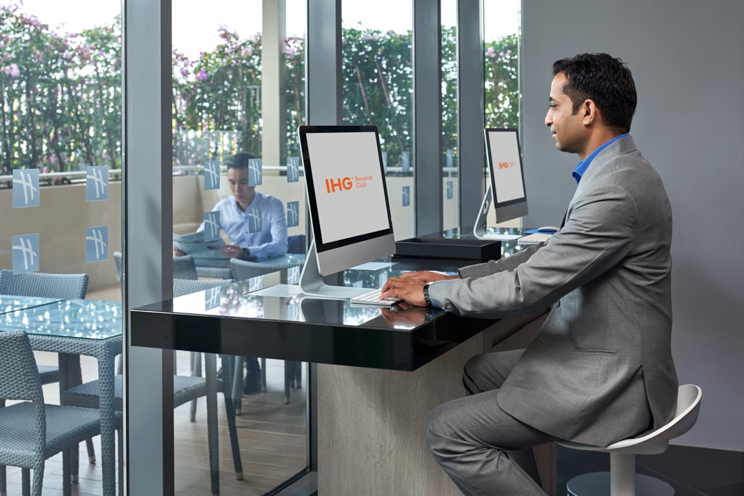 sinka-holiday-inn-express-business-centre-min